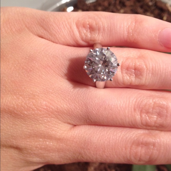 Diamond ring