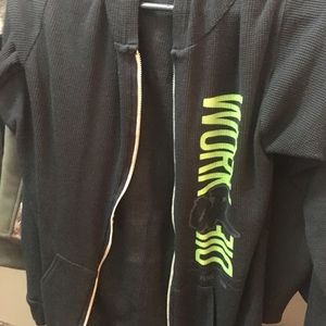 Flag nor fail thermal zip up