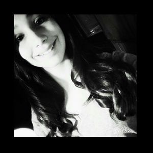 Meet your Posher, Alexia