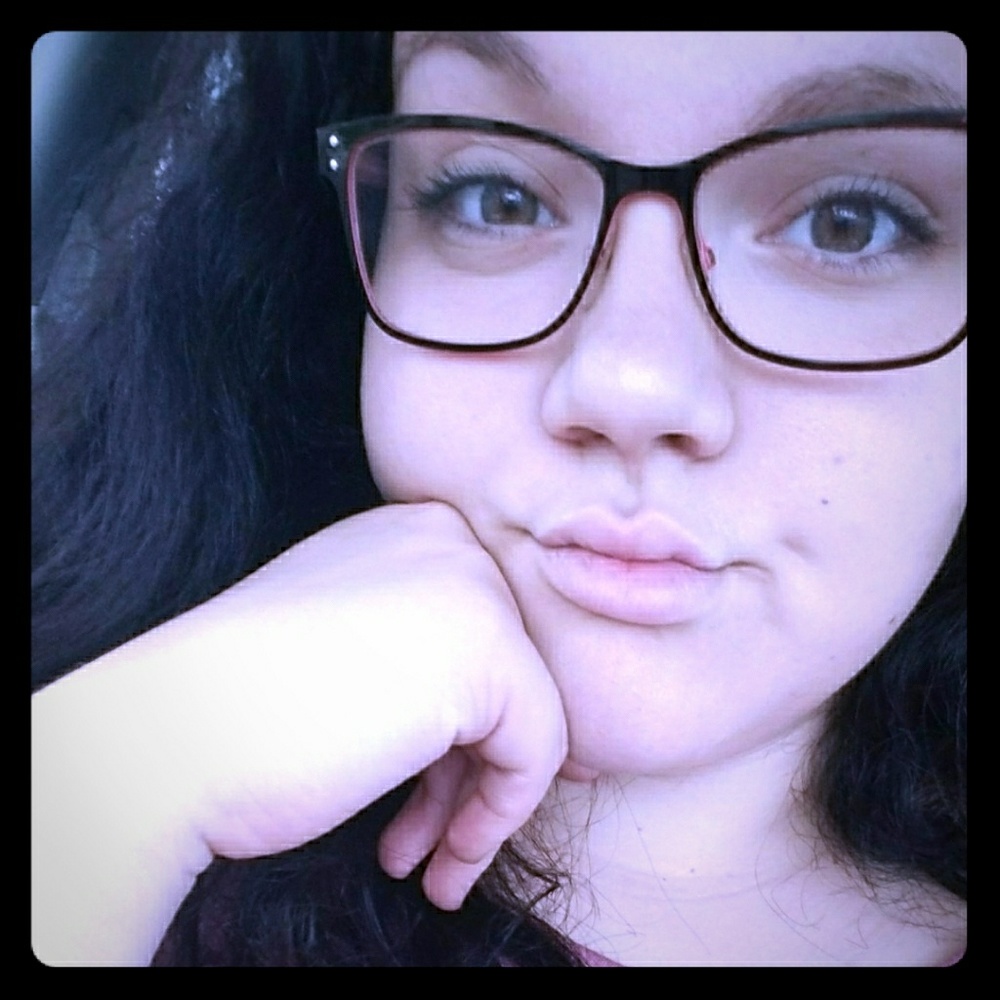 Meet your Posher, Maya