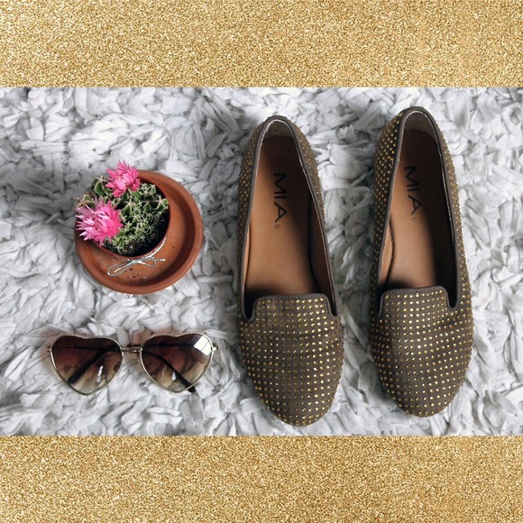 ✨HP✨ MIA Gold Rhinestone Flats ✨