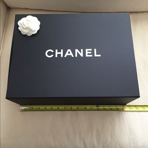 Chanel magnetic box