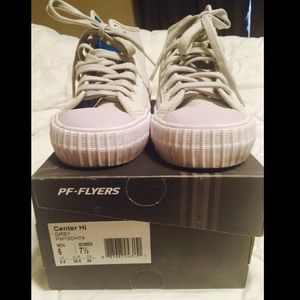 PF Flyers 6 men's 7 women's