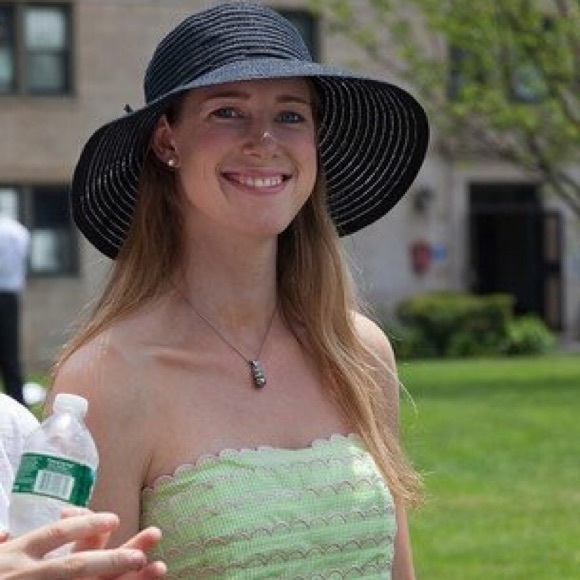 Meet your Posher, Elizabeth