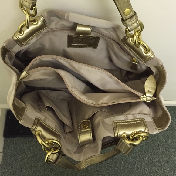 Coach purse - Picture 2 of 3