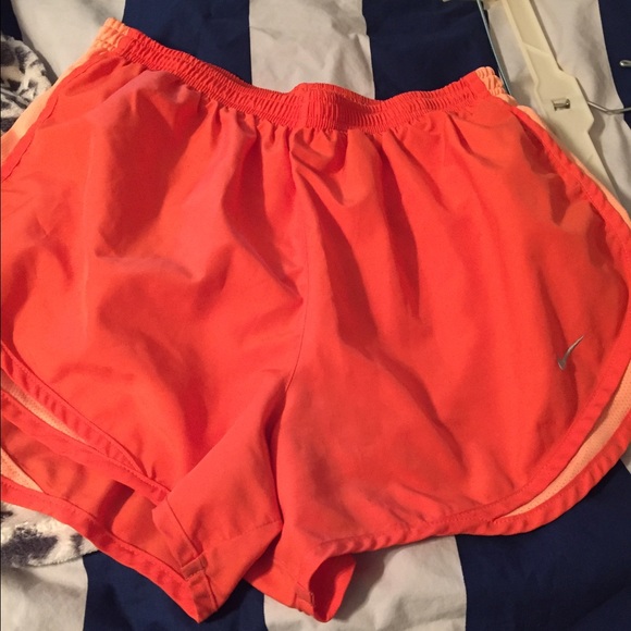 Nike dri fit tempo shorts large