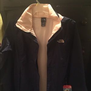 Women's north face nwt Dryvent jacket.