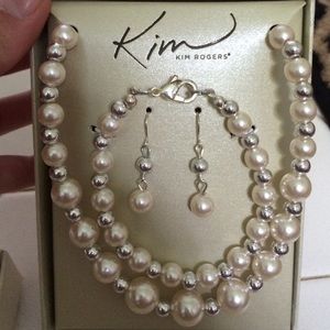 Kim Rogers Pearl Earring, bracelet & necklace set