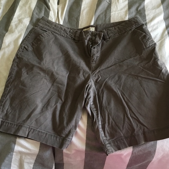Sonoma size 16 brown Bermuda shorts