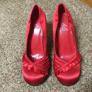 Red heels size 8 1/2
