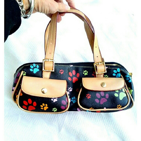 Handbags - 🆕 CUTE ANIMAL PAW PRINT POCKETBOOK 😸🐕🐾