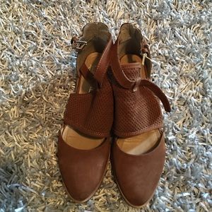 House of Harlow 1960 Summer Shoes