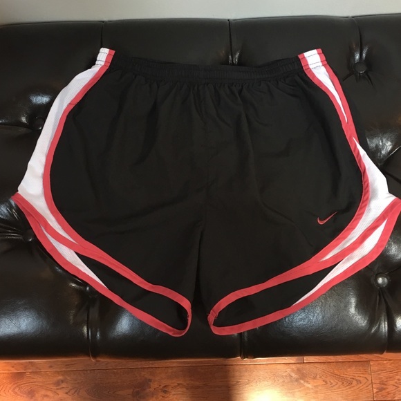Nike Tempo Shorts Medium