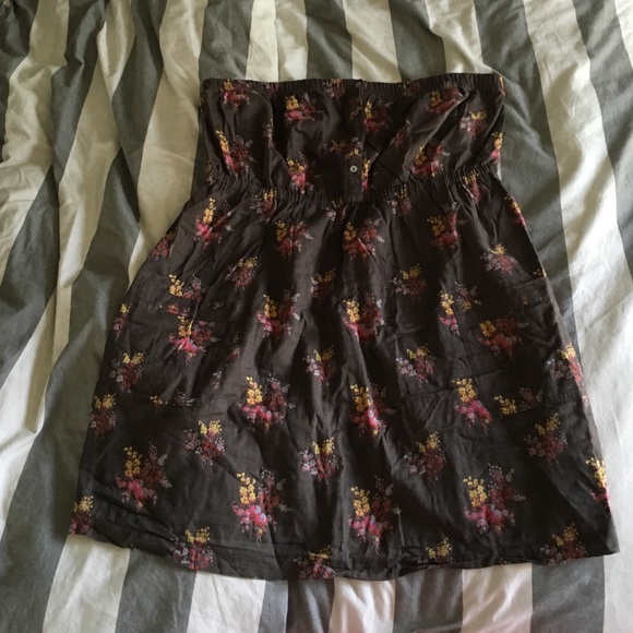Aerie strapless sundress with pockets