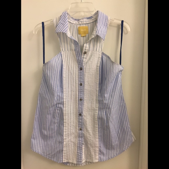 Sleeveless button down shirt