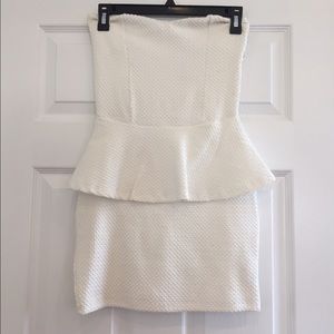 strapless white dress