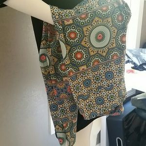 Lularoe TC leggings EUC aqua mandala pattern