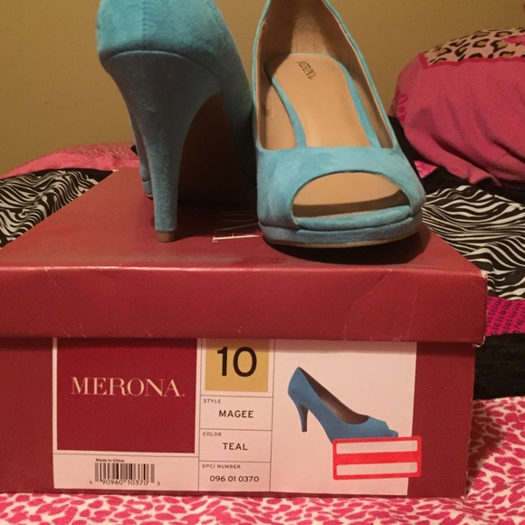 Teal Merona heels