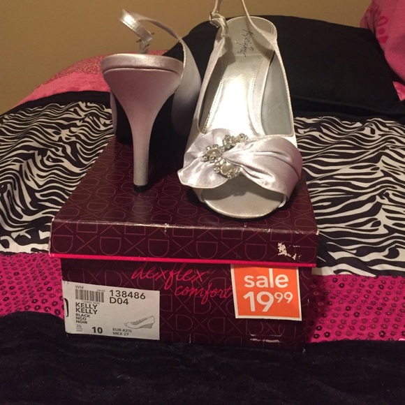 Silver Jacqueline Ferrar heels