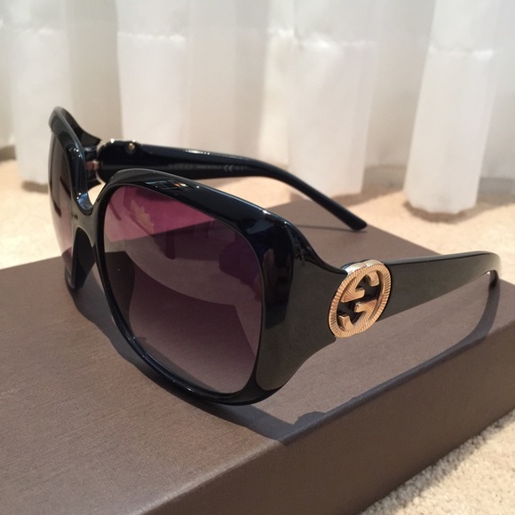 : SOLD : Gucci Sunglasses - Picture 2 of 7