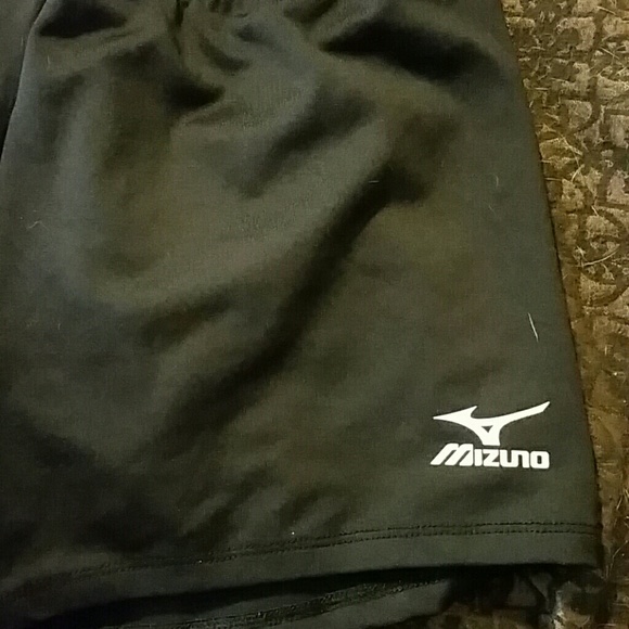 Mizuno volleyball shorts