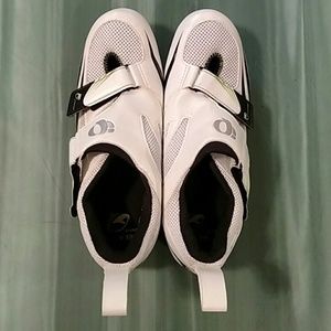 Cycling shoes