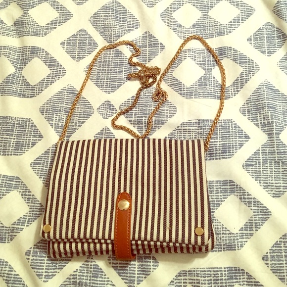 Street Level cross body