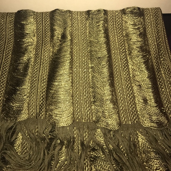 💜FINAL PRICE 💜BURBERRY SCARF!!! - Picture 2 of 8