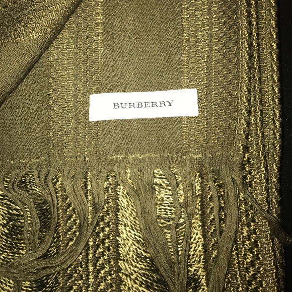 💜FINAL PRICE 💜BURBERRY SCARF!!! - Picture 3 of 8