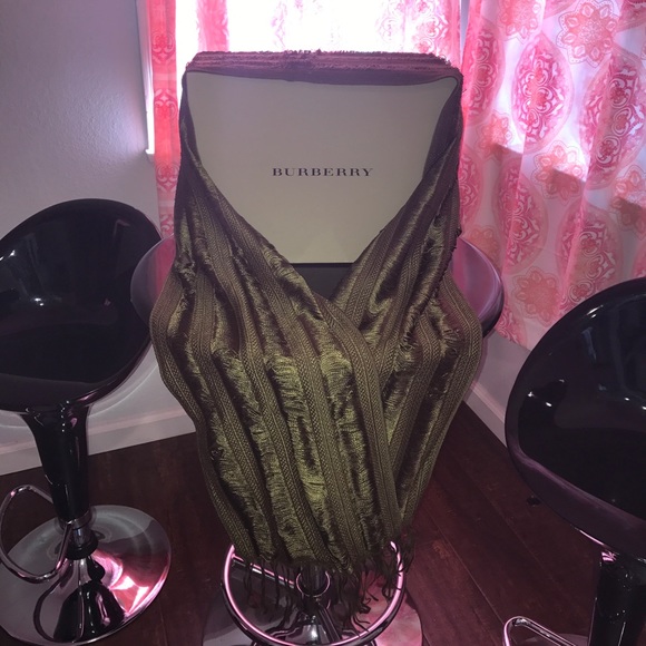 💜FINAL PRICE 💜BURBERRY SCARF!!! - Picture 5 of 8
