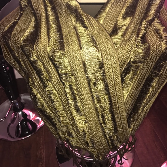 💜FINAL PRICE 💜BURBERRY SCARF!!! - Picture 6 of 8