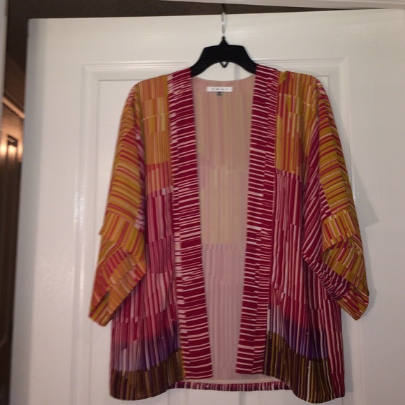 CAbi Kimono. #247 Kimono Top. Vintage.