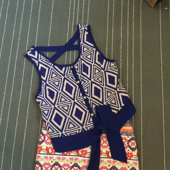 Never worn Francesca's indigo patterned crop top