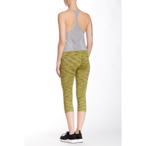Alo Yoga Airbrush Capri Space Dye Army Green - Picture 2 of 4