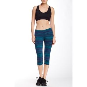 Alo Yoga Arctic Viridian Airbrush Capri Legging