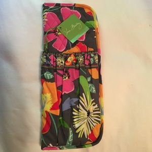 Curling iron/ flat iron travel holder