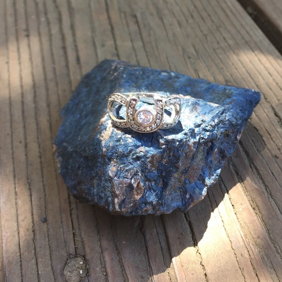 💍Size 7 Sterling Horseshoe Ring💍