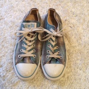 Blue plaid converse