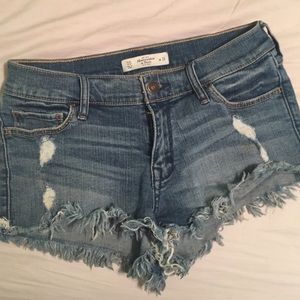 Abercrombie & Fitch cut off jean shorts