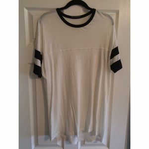 Brandy Melville t-shirt