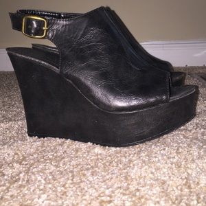 Black wedge heels