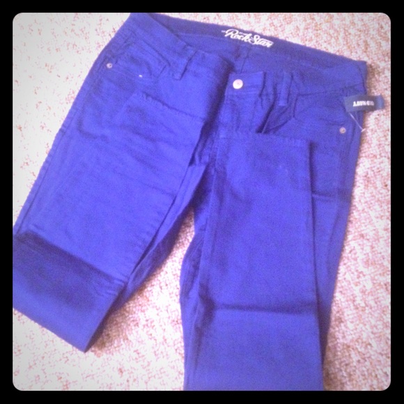 NWT cobalt blue skinny jeans. Old navy