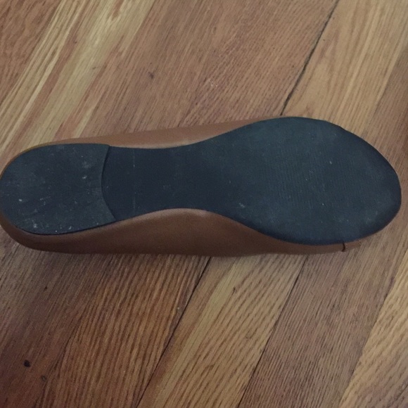 Authentic brown guess flats - Picture 2 of 4
