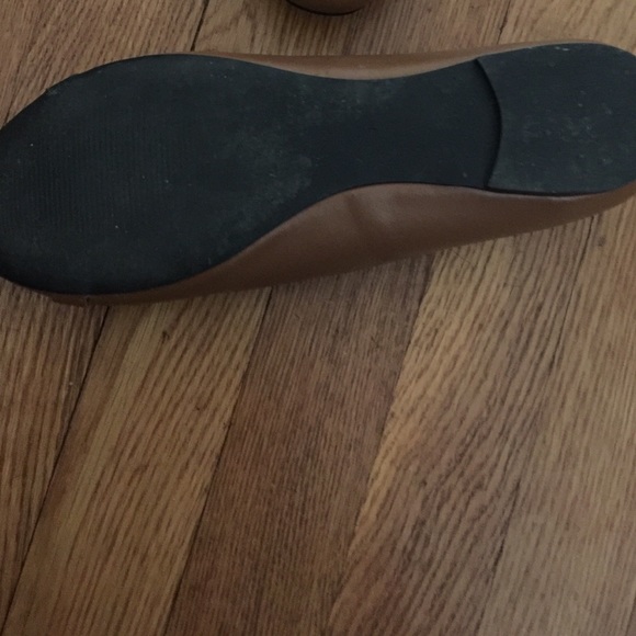 Authentic brown guess flats - Picture 3 of 4