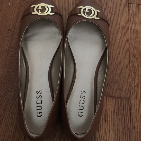 Authentic brown guess flats - Picture 4 of 4