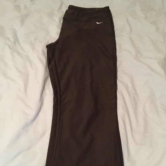 Nike Fit Dry Wide-Leg Capri