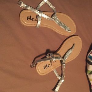 Rue 21 Sandals 6/7