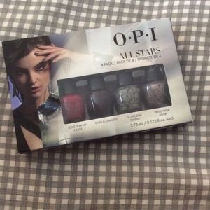 O-P-I nail polish kit