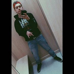 Meet your Posher, Jason