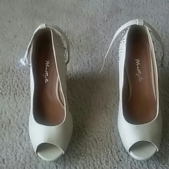 Peep toe wedges
